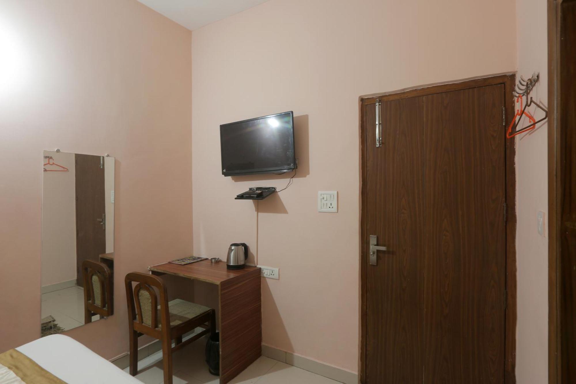 Hotel Ginger Palace - Corporate Hotel Noida Sector 62 Exterior foto